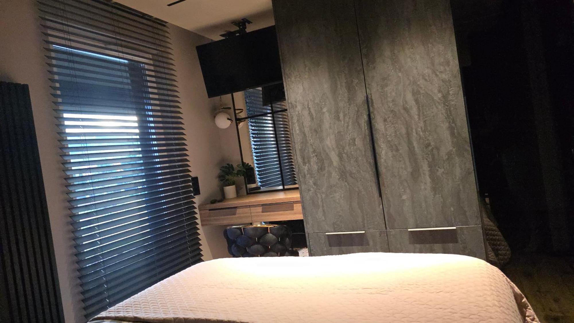 Apartament Dark Prestige New ! - Dostep 24H, Projektor , Garaz Podziemny , Klimatyzacja , Duzy Taras Kielce Luaran gambar