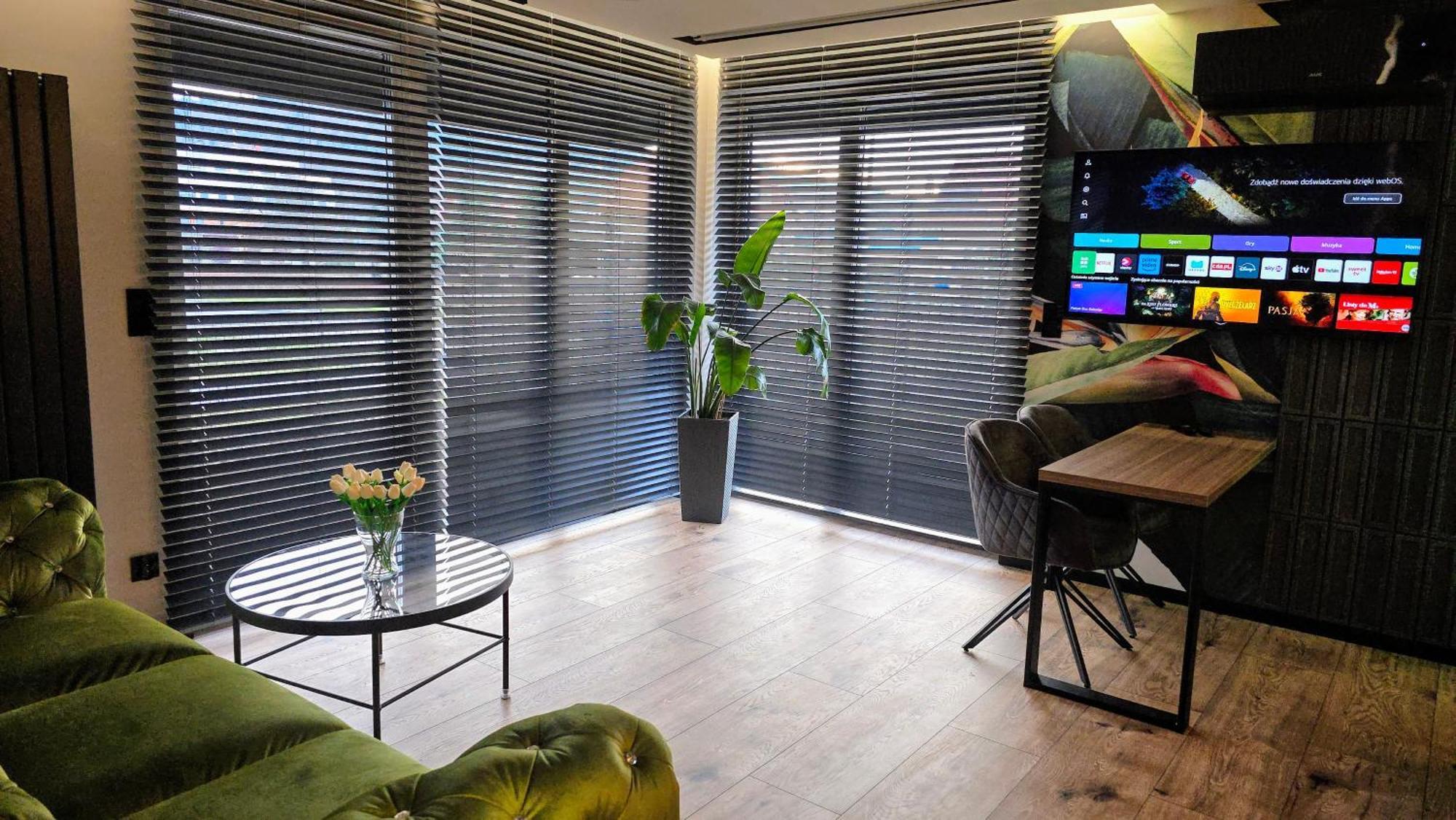 Apartament Dark Prestige New ! - Dostep 24H, Projektor , Garaz Podziemny , Klimatyzacja , Duzy Taras Kielce Luaran gambar