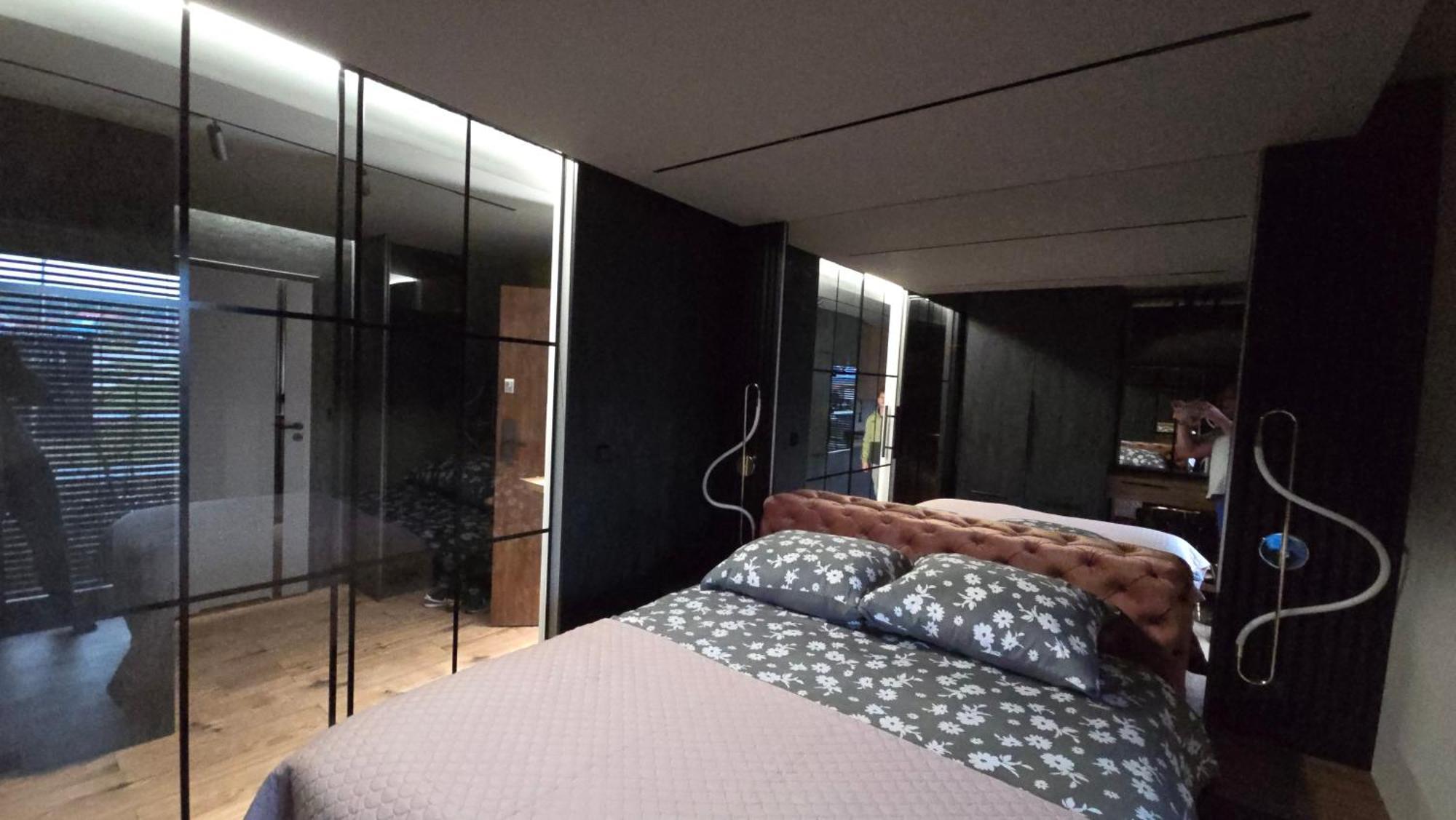 Apartament Dark Prestige New ! - Dostep 24H, Projektor , Garaz Podziemny , Klimatyzacja , Duzy Taras Kielce Luaran gambar