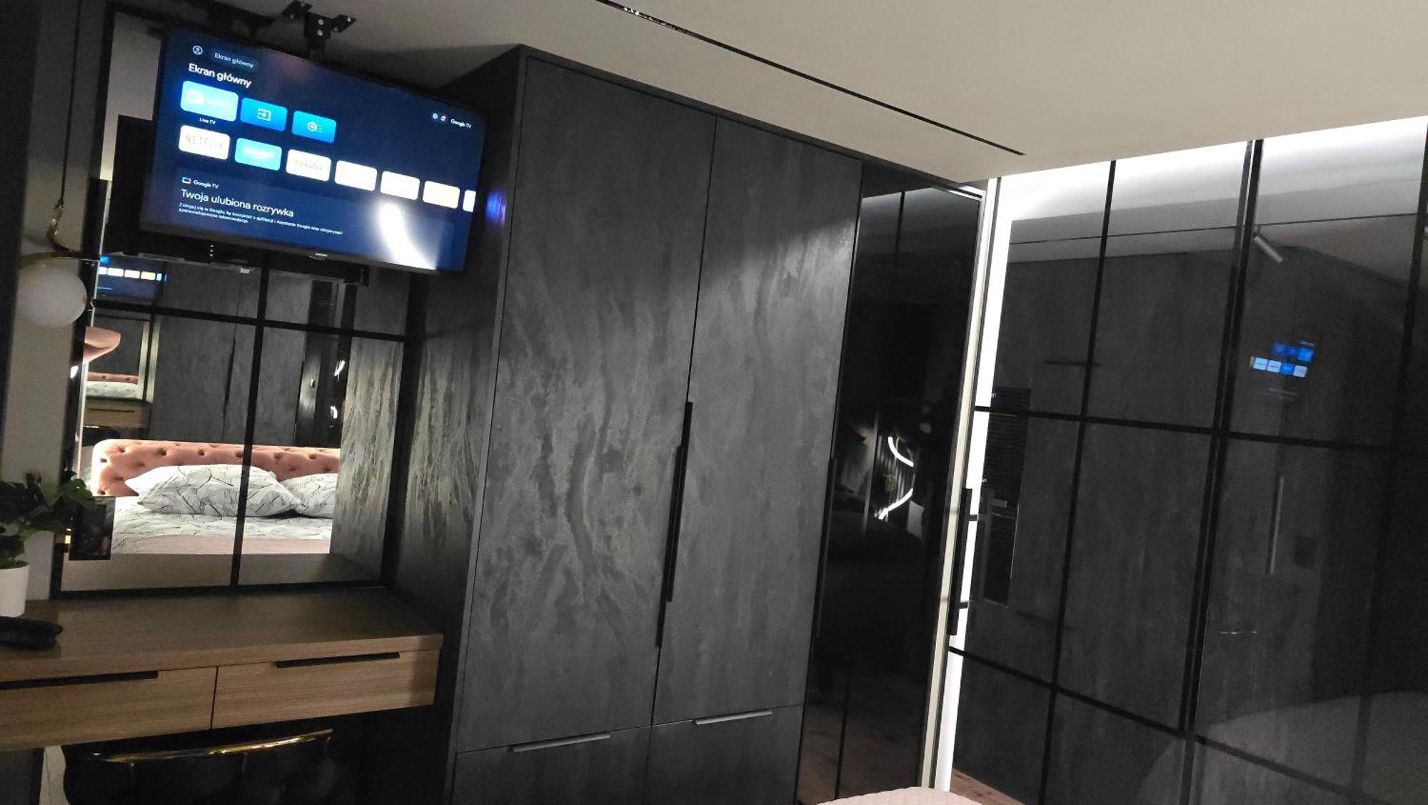 Apartament Dark Prestige New ! - Dostep 24H, Projektor , Garaz Podziemny , Klimatyzacja , Duzy Taras Kielce Luaran gambar