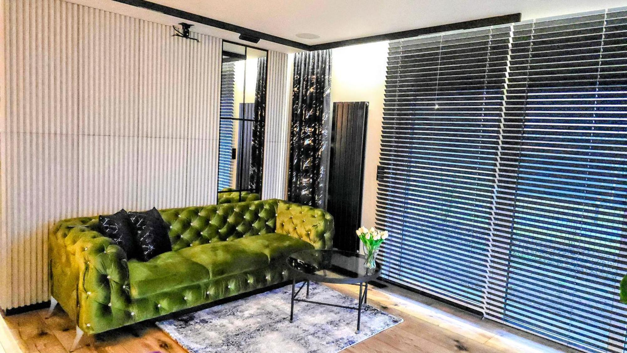 Apartament Dark Prestige New ! - Dostep 24H, Projektor , Garaz Podziemny , Klimatyzacja , Duzy Taras Kielce Luaran gambar